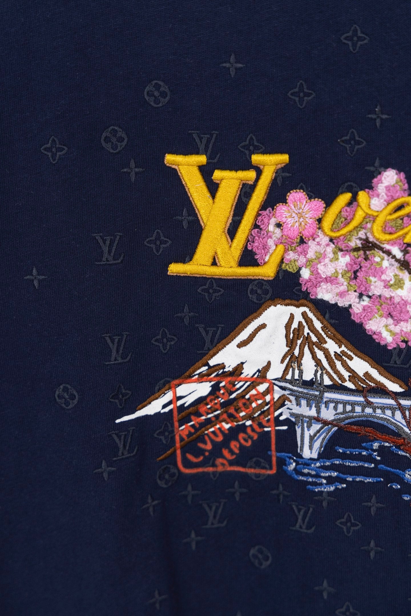 Louis Vuitton Istakoz & Sakura Nakışlı Tişört – Lupo Collection